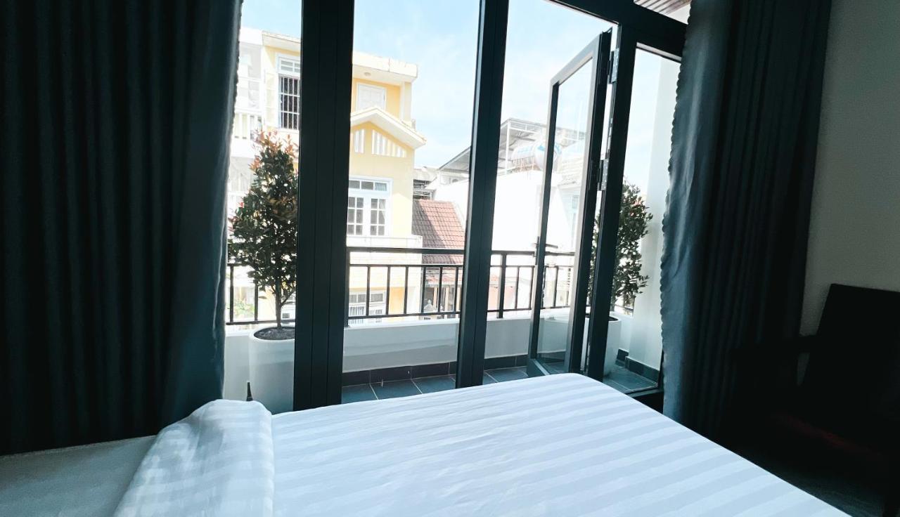 Mini Hotel Lac Hong Hue Bagian luar foto