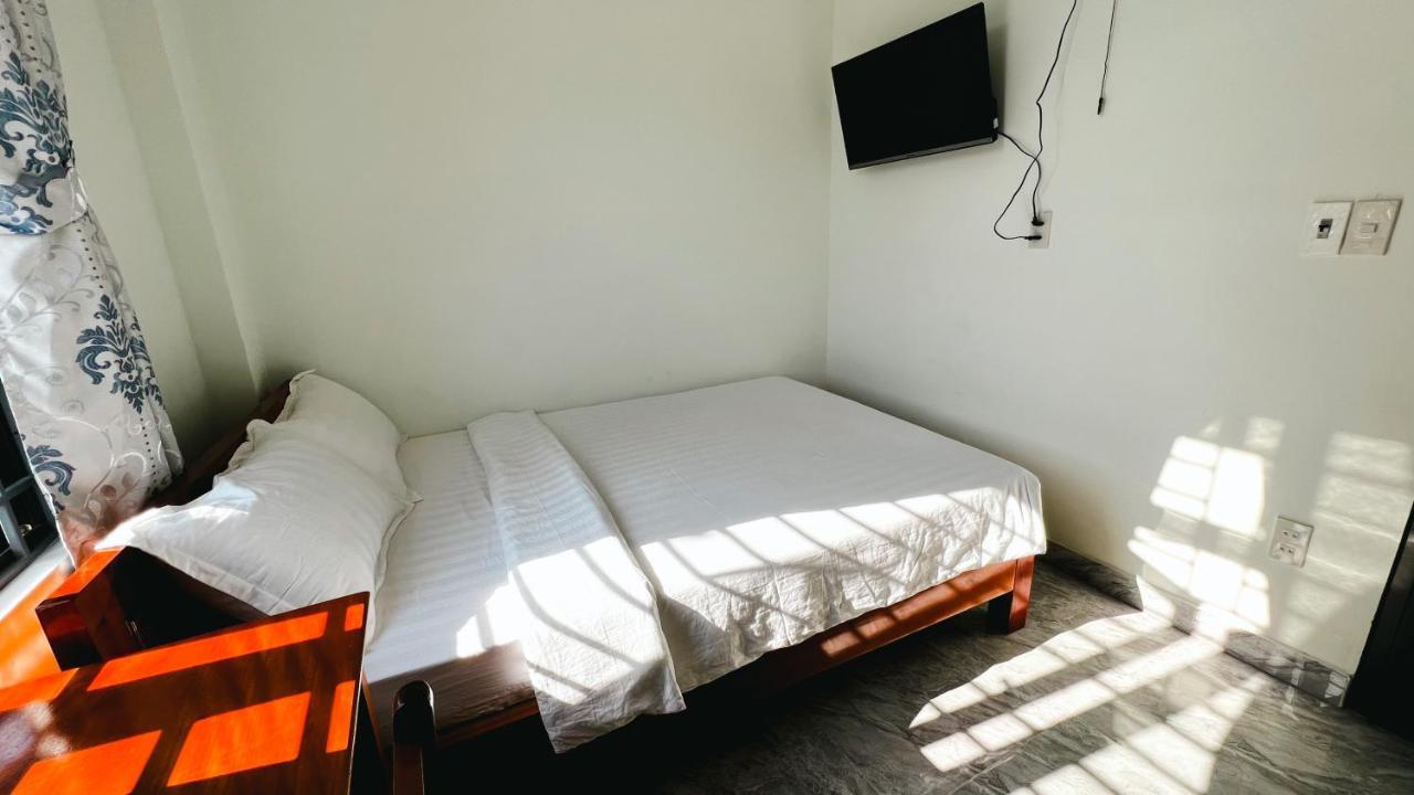 Mini Hotel Lac Hong Hue Bagian luar foto