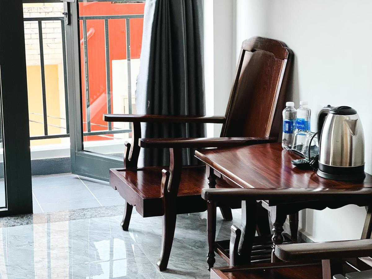 Mini Hotel Lac Hong Hue Bagian luar foto