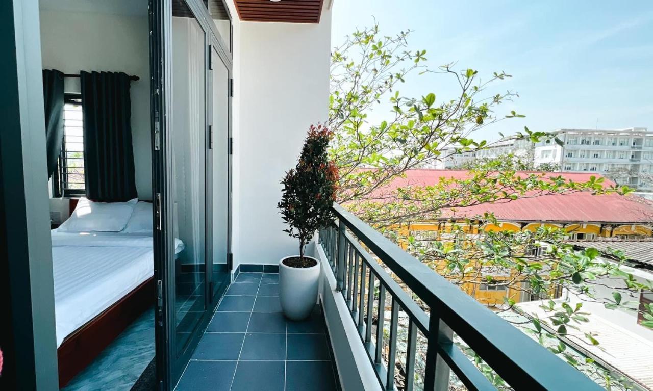 Mini Hotel Lac Hong Hue Bagian luar foto